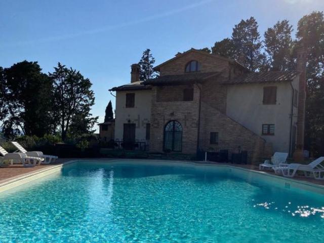 Villetta indipendente in vendita di 757 m²