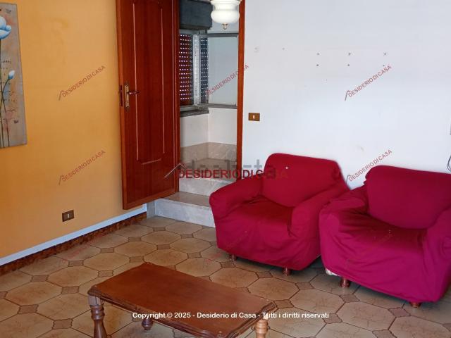 Villetta indipendente in vendita di 75 m² in Piazza Zafferana, 12