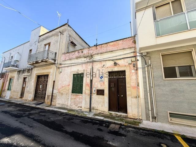 Villetta indipendente in vendita di 75 m² in Via Umberto Giordano, 6