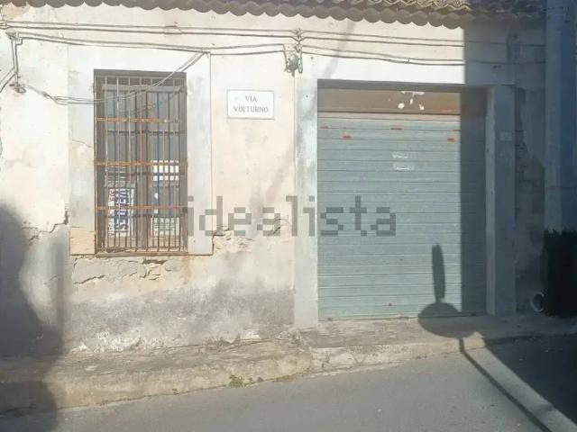 Villetta indipendente in vendita di 75 m² in Via Volturno