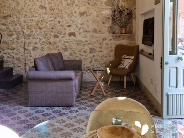 Villetta indipendente in vendita di 75 m² in Via Michele Amari