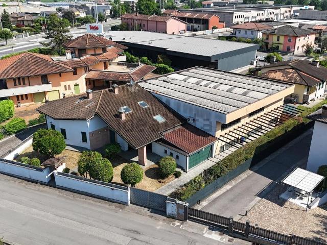 Villetta indipendente in vendita di 767 m² in Via Rodolfo Vantini