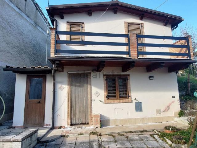 Villetta indipendente in vendita di 76 m² in Località Forca di Valle, 43