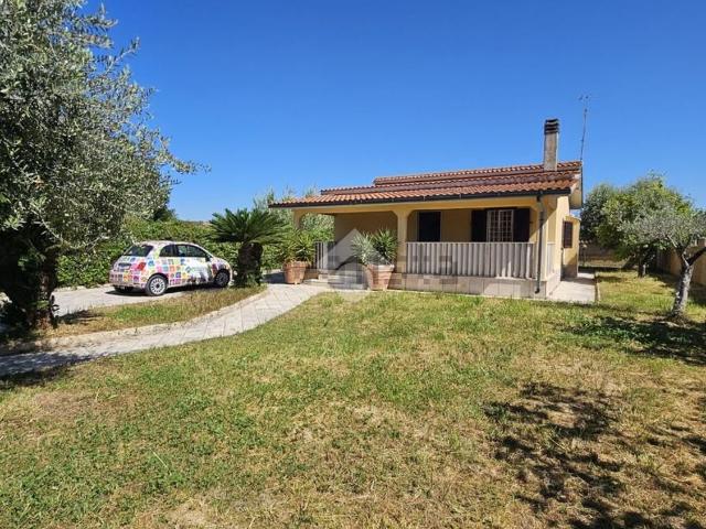 Villetta indipendente in vendita di 76 m² in Strada del Bottero, 235