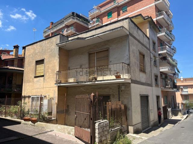 Villetta indipendente in vendita di 76 m² in Via Fratelli Bandiera