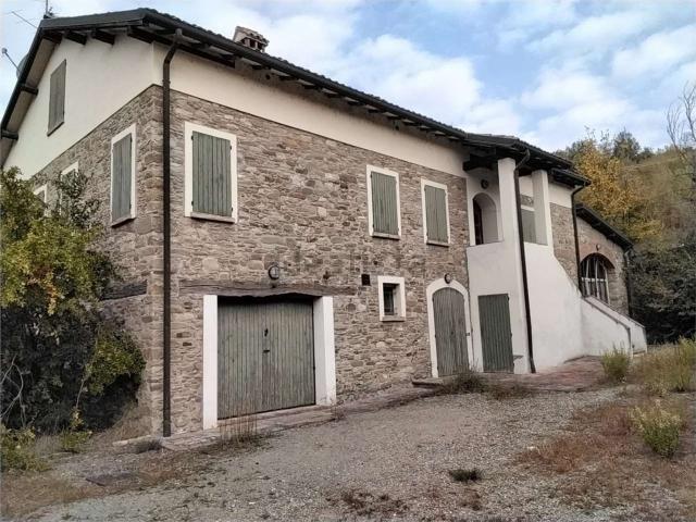 Villetta indipendente in vendita di 770 m² in Via Radici Sud, 75