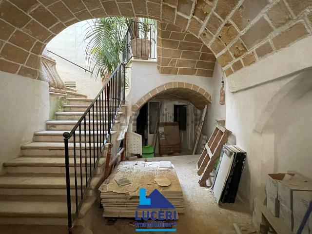 Villetta indipendente in vendita di 780 m² in Via Angeli