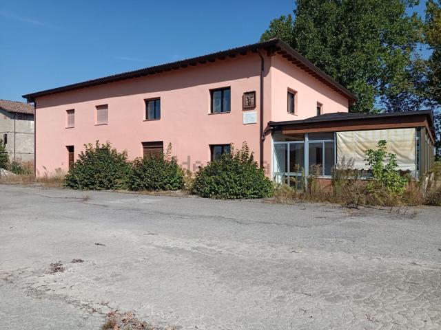 Villetta indipendente in vendita di 795 m² in Via Nazionale, 119