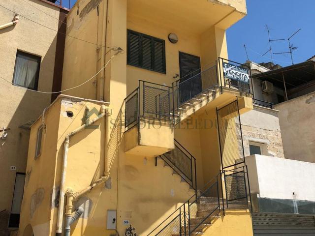 Villetta indipendente in vendita di 79 m² in Via Normanni, 56
