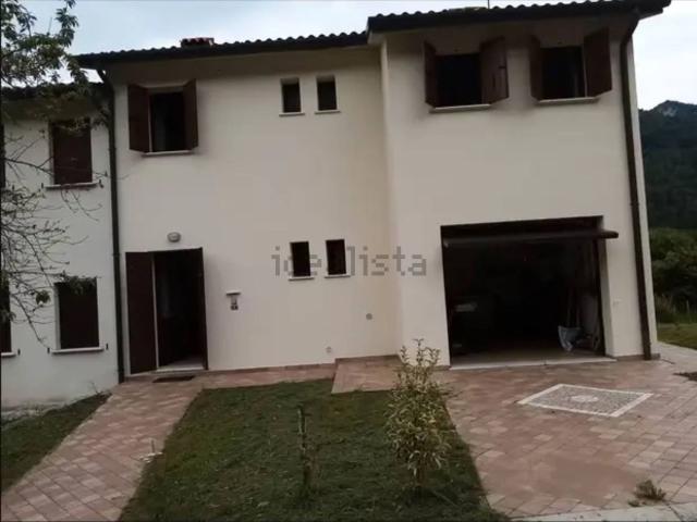 Villetta indipendente in vendita di 83 m² in Via Brigate Alpine