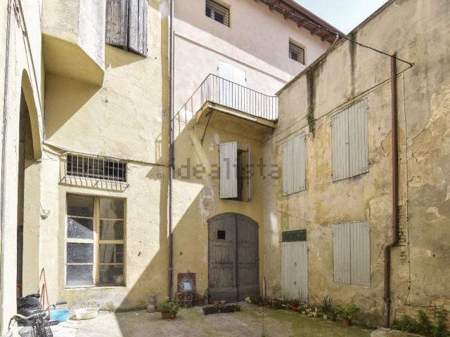 Villetta indipendente in vendita di 800 m²