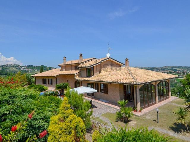 Villetta indipendente in vendita di 800 m²