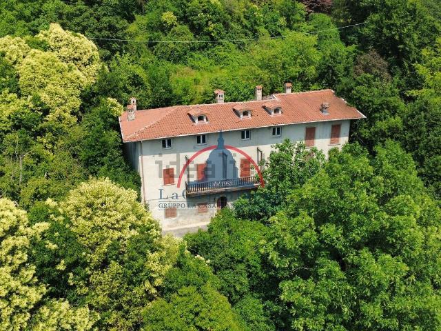 Villetta indipendente in vendita di 800 m² in Via Belvedere, 36