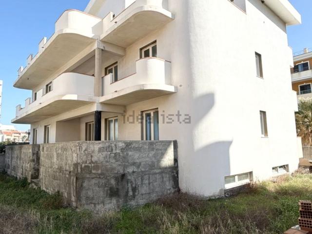 Villetta indipendente in vendita di 800 m² in Via Spiaggia di Ponente, 12