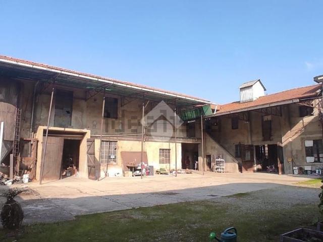 Villetta indipendente in vendita di 800 m² in Via Vittorio Veneto, 35