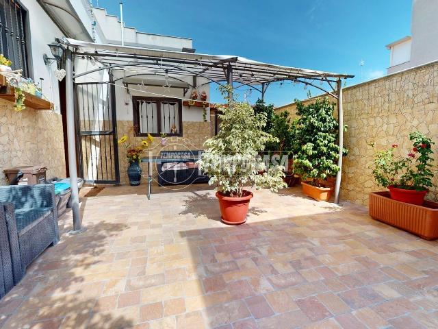 Villetta indipendente in vendita di 80 m² in Traversa Giulio Petroni 135/A