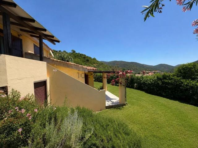 Villetta indipendente in vendita di 80 m² in Vico I Is Pirastus