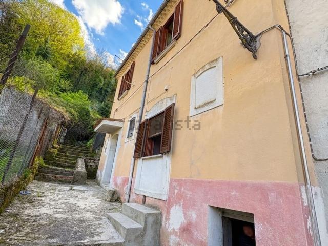 Villetta indipendente in vendita di 80 m² in Via Turno
