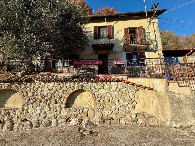 Villetta indipendente in vendita di 80 m² in Via Vespasiano, 36