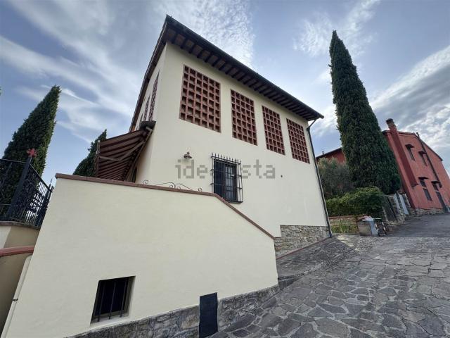 Villetta indipendente in vendita di 80 m² in Via della Greve