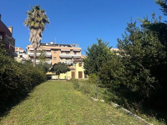 Villetta indipendente in vendita di 80 m² in Via Luciano Manara, 92