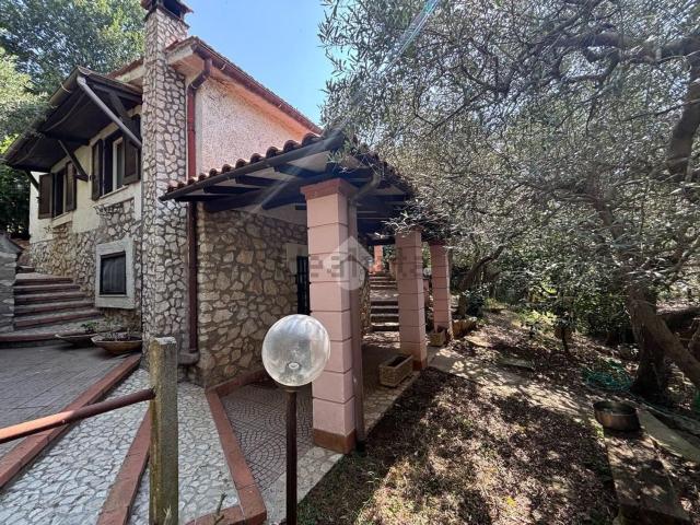 Villetta indipendente in vendita di 80 m² in Via Padre Eutimio Castellani, 1