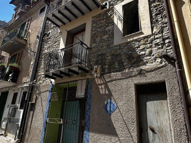 Villetta indipendente in vendita di 80 m² in Via Quattro Novembre, 58