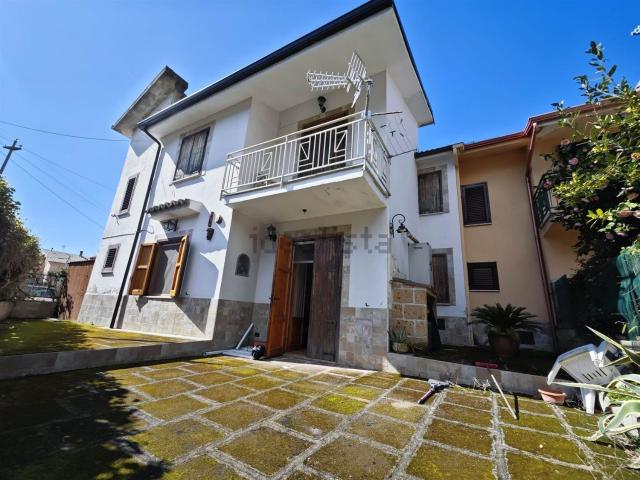 Villetta indipendente in vendita di 80 m²