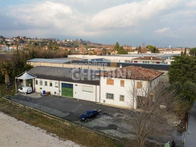 Villetta indipendente in vendita di 810 m²