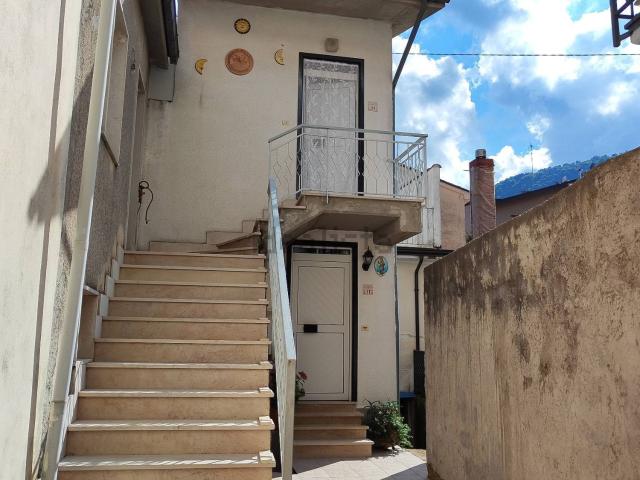 Villetta indipendente in vendita di 82 m² in Via Volpe, 11