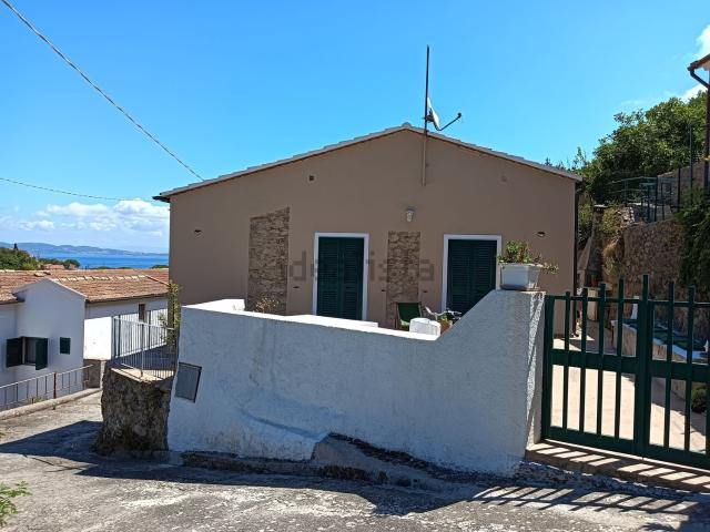 Villetta indipendente in vendita di 82 m² in Via Alessandro Manzoni, 91