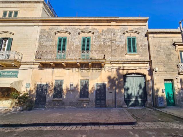 Villetta indipendente in vendita di 833 m² in Via Soleto, 14