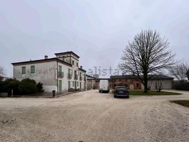 Villetta indipendente in vendita di 836 m² in Via Crosare di Sotto, 50