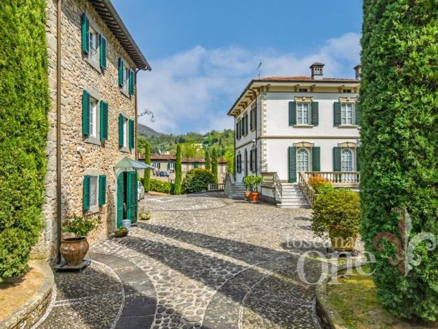 Villetta indipendente in vendita di 850 m² in Via Casinò Municipale, 2