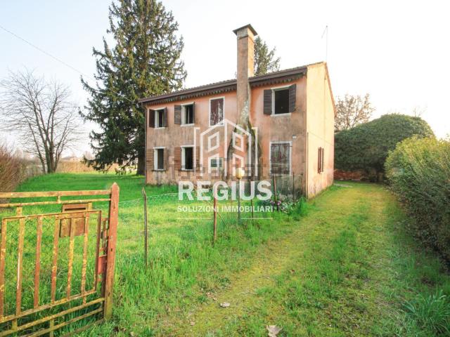 Villetta indipendente in vendita di 850 m² in Via dei Custoza