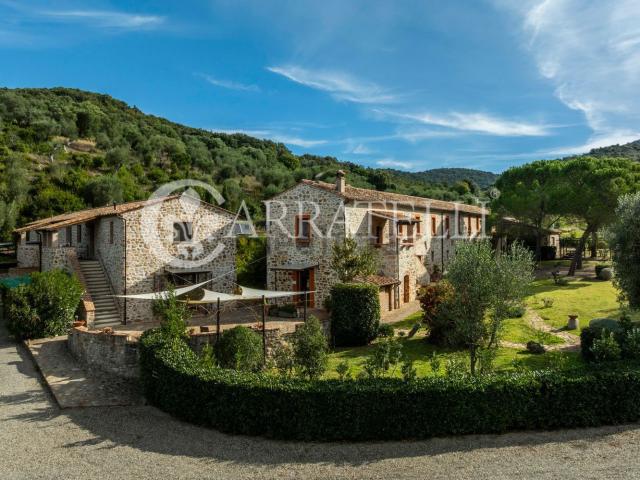 Villetta indipendente in vendita di 850 m² in Via dell&apos Asina