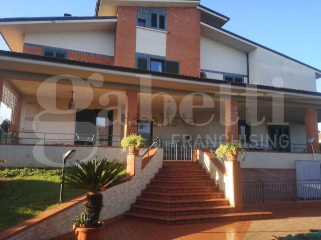 Villetta indipendente in vendita di 850 m² in Contrada Iannassi, 94