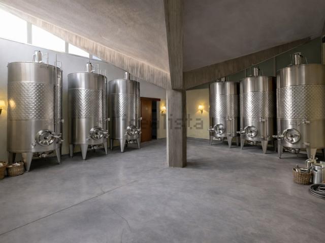 Villetta indipendente in vendita di 850 m² in Strada Provinciale 14, 242