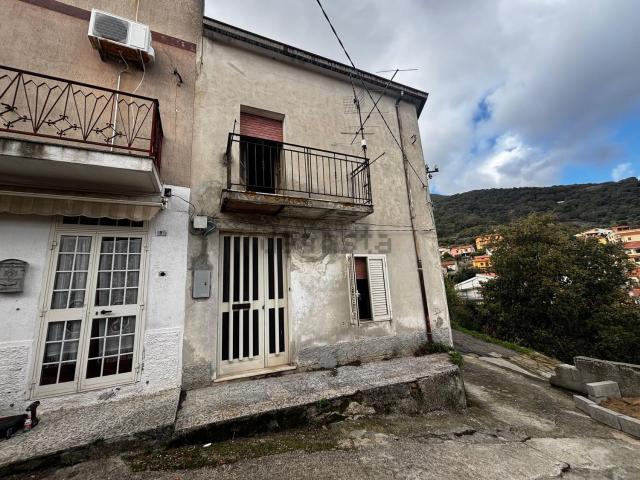 Villetta indipendente in vendita di 85 m² in Via Adelasia di Torres, 1
