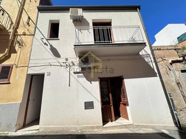 Villetta indipendente in vendita di 85 m² in Via Alonzo, 79