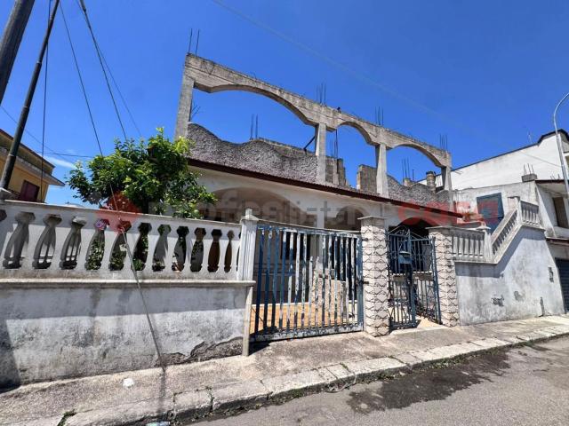 Villetta indipendente in vendita di 85 m² in Via Edmondo de Amicis, 39