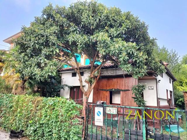 Villetta indipendente in vendita di 85 m² in Via Gian Lorenzo Cipriani, 23
