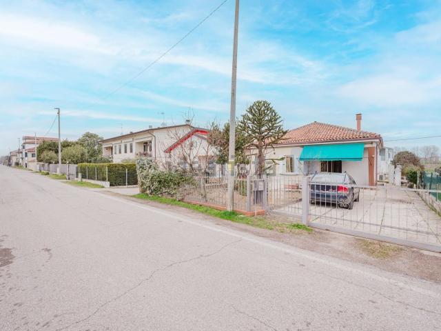 Villetta indipendente in vendita di 85 m² in Via Sambruson