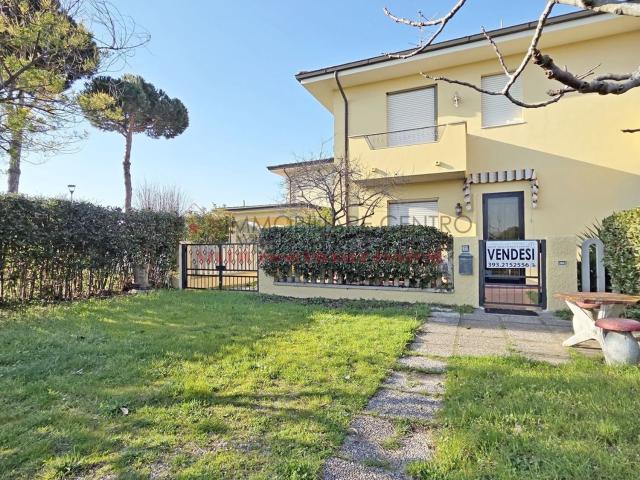 Villetta indipendente in vendita di 85 m² in Viale Giacomo Puccini, 64