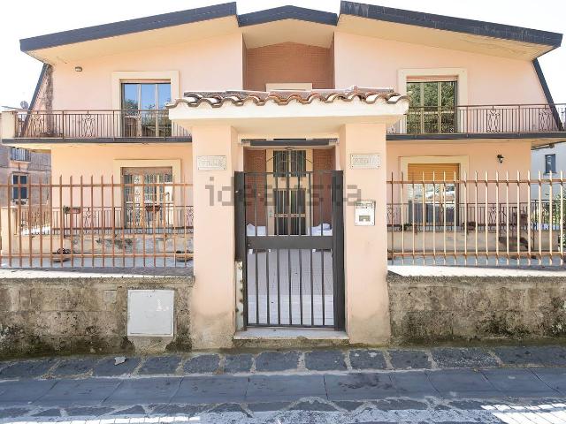 Villetta indipendente in vendita di 860 m² in Via Roma, 71