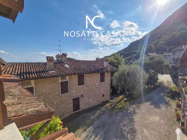 Villetta indipendente in vendita di 86 m² in Via Bezzuglio