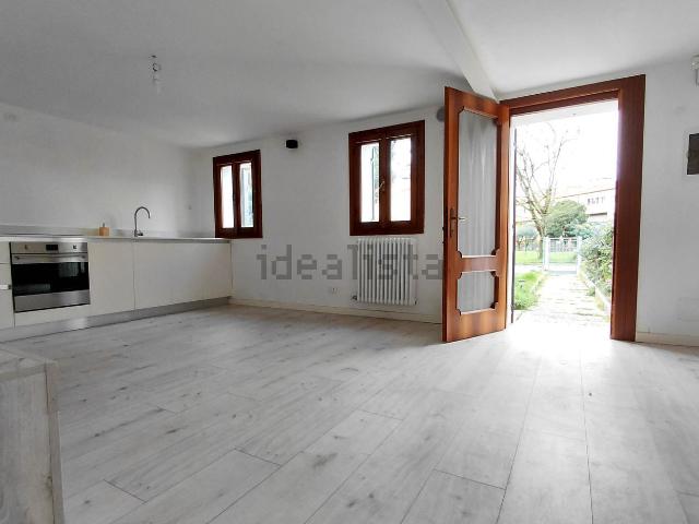 Villetta indipendente in vendita di 86 m² in Via Giuseppe Corazzin