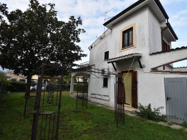 Villetta indipendente in vendita di 86 m² in Viale Colle Romito