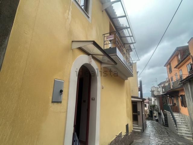 Villetta indipendente in vendita di 88 m² in Via Cerruto