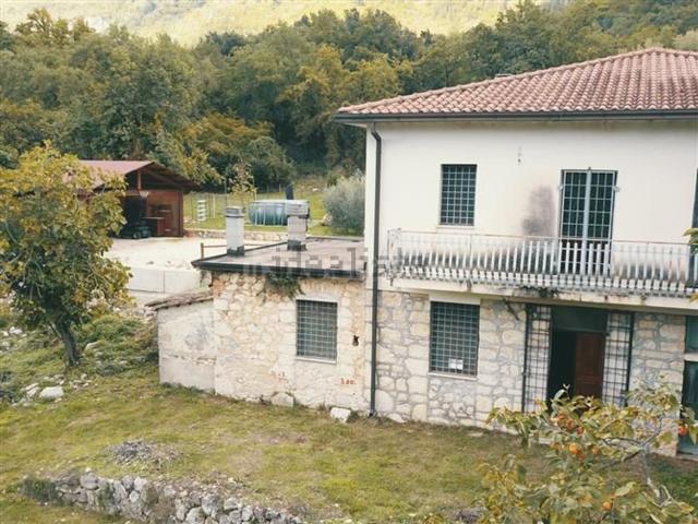 Villetta indipendente in vendita di 88 m² in Via Cisternuole